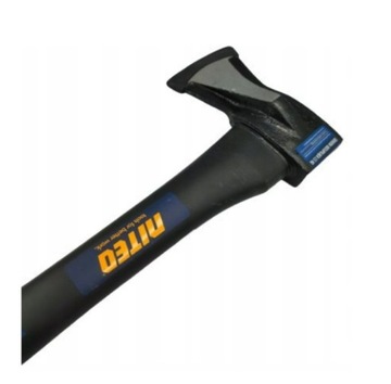 Топор Niteo BL длиной 60 см и грузом для колки 1,65 кг.