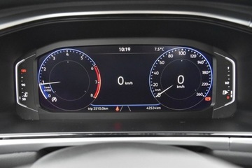 Volkswagen T-Roc I SUV Facelifting 1.5 TSI ACT 150KM 2022 Volkswagen T-Roc Salon PL 1.5TSI 150KM LIFEPakiety x4 ACC LEDPlus AndroidA, zdjęcie 8