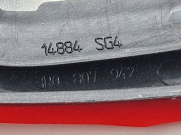 DRŽÁKY OSTŘIKOVAČE PRAVÉ SEAT EXEO