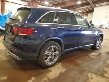 Mercedes GLC C253 2021 Mercedes-Benz GLC 300 4Matic 2021 2.0 Benzyna 248KM, zdjęcie 3