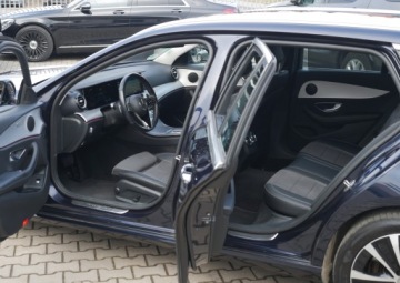 Mercedes Klasa E W214 2023 Mercedes E300de 306ps HUD ACC Keyles Blis Perła Drive Pilot Webasto Kamera, zdjęcie 18