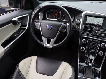 Volvo XC60 I SUV Facelifting 2.0 D4 DRIVE-E 190KM 2016 Volvo XC60 D4, Salon Polska, Serwis ASO, 187 KM, zdjęcie 6