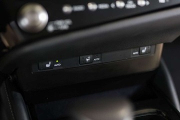 Lexus ES VII (XV70) Sedan Facelifting 300h 218KM 2023 Lexus ES 300h F Sport Design 2.5 Hybryda 218KM, zdjęcie 23