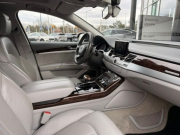Audi A8 D4 Sedan Facelifting 4.0 TFSI 435KM 2014 Audi A8 A8 L Quattro 4.0 benzyna Japonia 4.0 Benzyna 435KM, zdjęcie 12
