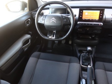 Citroen C4 Cactus Crossover Facelifting 1.2 PureTech 110KM 2018 Citroen C4 Cactus 1.2 PureTech, Salon Polska, zdjęcie 6