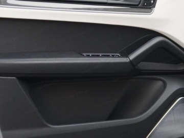 Porsche Cayenne III 2025 PORSCHE Cayenne Turbo E-Hybrid Suv 4.0 (599KM) 2025, zdjęcie 9