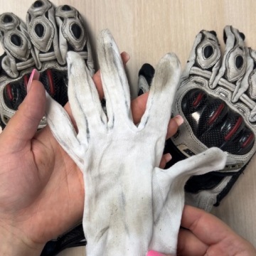 Средство для чистки мотоциклетных перчаток изнутри - Magic Gloves