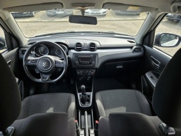 Suzuki Swift VI Hatchback 1.2 DualJet 90KM 2017 Suzuki Swift 1,2 benzyna 90KM, zdjęcie 4