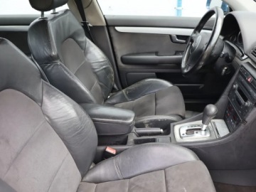 Audi A4 B6 Sedan 2.0 20V 131KM 2001 Audi A4 2.0, GAZ, Automat, Klima, Klimatronic, zdjęcie 8