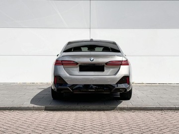 BMW Seria 5 G90-91 Touring 2.0 520d 197KM 2025 BMW Seria 5 520d xDrive Sport Sedan 2.0 (197KM) 2025, zdjęcie 2