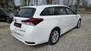 Toyota Auris II Touring Sports Facelifting 1.8 Hybrid 136KM 2016 Toyota Auris 1.8 HSD 136KM PDC Serwis Kamera, zdjęcie 3