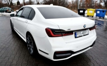 BMW Seria 7 G11-G12 Sedan Facelifting 4.4 750i 530KM 2020 BMW Seria 7 M-Pakiet X-Drive Maly przebieg, Bogata wersja wyposazenia,, zdjęcie 2