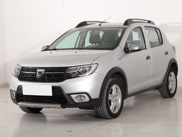 Dacia Logan II Sedan Facelifting 0.9 TCe 90KM 2017 Dacia Sandero 0.9 TCe, Navi, Klima, Tempomat, zdjęcie 1