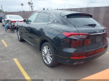 Maserati Levante 2022 Maserati Levante GT 2022 3.0l 3.0 Benzyna 345KM, zdjęcie 3