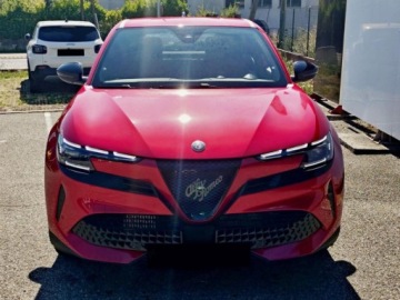 Alfa Romeo Junior SUV 1.2 Hybrid 145KM 2026 ALFA ROMEO Junior Ibrida Suv 1.2 (145KM) 2026, zdjęcie 3