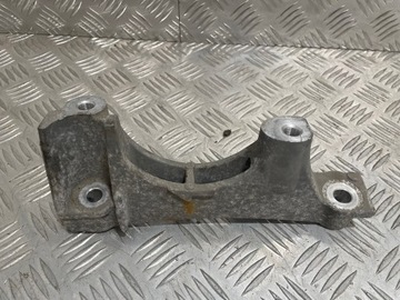 DRŽÁK UCHYCENÍ MOTORU TOYOTA RAV4 V 2.5 HYBRID