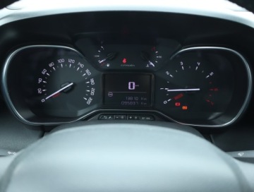 Citroen C3 Aircross  I Crossover 1.2 PureTech 110KM 2019 Citroen C3 Aircross 1.2 PureTech, Salon Polska, zdjęcie 10