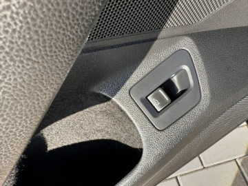 Volkswagen Passat B8 Variant 2.0 TDI BlueMotion SCR 150KM 2018 Volkswagen Passat Variant Navi, Grzane fotele, HAK, zdjęcie 26