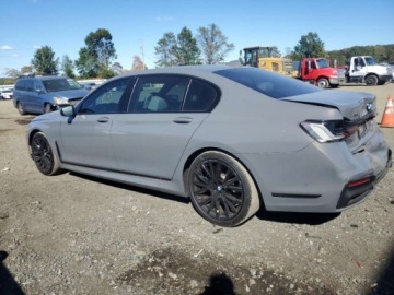 BMW Seria 7 G70 2022 BMW Seria 7 750XI 2022 4.4l 4.4 Benzyna 523KM, zdjęcie 1