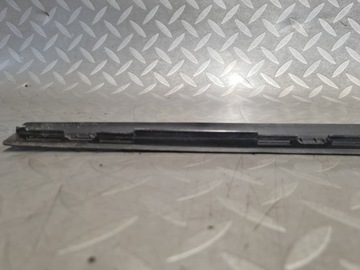 LIŠTA ODKAPÁVAČ LEVÝ OKNO ČELNÍ VOLVO S60 II V60