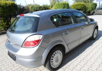 Opel Astra H Hatchback 5d 1.7 CDTI ECOTEC 100KM 2005 Opel Astra Opel Astra H 1.7 Diesel 100KM, zdjęcie 3