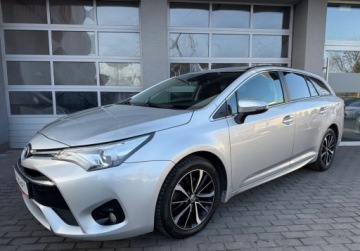 Toyota Avensis III Wagon Facelifting 2015 2.0 D-4D 143KM 2018 Toyota Avensis salon Polska 2.0 Diesel 143KM