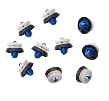 ЗАГЛУШКА ДЛЯ ОБИВКИ БОКОВИН ДВЕРИ 8P0868243A ДЛЯ AUDI A3 8P 2003-2013 гг.