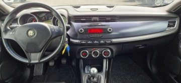 Alfa Romeo Giulietta Nuova II Hatchback 5d 1.6 JTD 16v 105KM 2013 Alfa Romeo Giulietta 1.6 JTDM 16V, zdjęcie 20