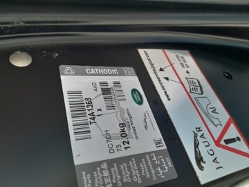 JAGUAR F-PACE 16- DVEŘE PŘEDNÍ PRAVÉ