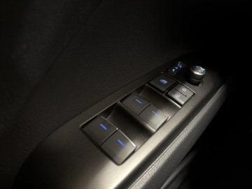 Toyota Camry IX Sedan 2.5 Hybrid Dynamic Force 218KM 2021 Toyota Camry 2.5 Hybrid Comfort CVT Toyota Camry 2, zdjęcie 19