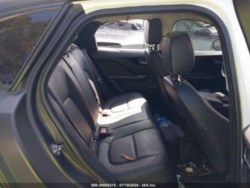 Jaguar F-Pace 2019 Jaguar F-Pace 2019 Jaguar F-PACE 25t Premium AWD 2.0 Benzyna 247KM, zdjęcie 7