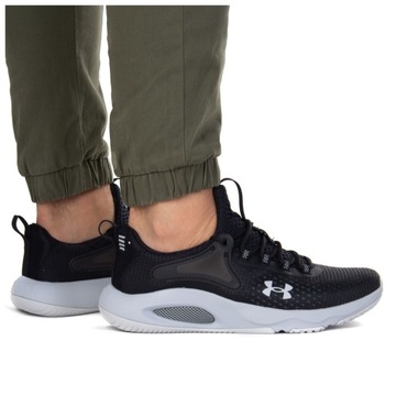 BUTY UNDER ARMOUR MĘSKIE HOVR 3025565-001 CZARNE