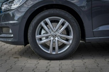 Volkswagen Touran III 1.5 TSI EVO 150KM 2024 Volkswagen Touran Highline 1.5 TSI EVO 150 KM DSG, zdjęcie 4