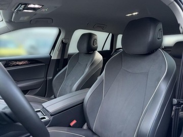 Volkswagen Passat B8 Variant Facelifting 2.0 TDI SCR 150KM 2025 Volkswagen Passat Variant Elegance Matrix ACC Digital Cockpit Hak FV23, zdjęcie 11