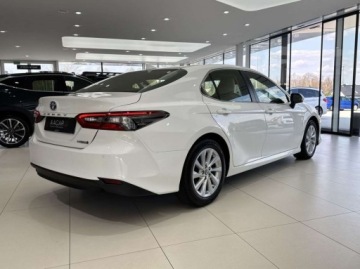 Toyota Camry IX Sedan 2.5 Hybrid Dynamic Force 218KM 2022 Toyota Camry Comfort Kamera cofania Ele. Fotele CarPlayAndroid Auto LED, zdjęcie 3