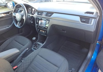 Skoda Rapid II Liftback Facelifting 1.0 TSI 110KM 2018 Skoda RAPID SmartLink Biksenon Climatronic Tempomat Grzane fotele Salon PL, zdjęcie 9