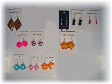 РАЗНОЦВЕТНЫЕ СЕРЬГИ, СЛЕЗЫ, ЗВЕЗДЫ, ЦВЕТЫ