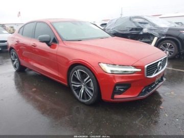 Volvo S60 III Sedan 2.0 T5 250KM 2019 Volvo S60 2.0 T5 250 KM, R-Design, male uszkodzenia, od ubezpieczyciela