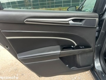 Ford Mondeo V Kombi Facelifting 2.0 EcoBlue 190KM 2019 Ford Mondeo Ford Mondeo 2.0 EcoBlue Allrad VIGNALE 2.0 Diesel 190KM, zdjęcie 28