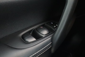 Nissan Qashqai II Crossover 1.6 DIG-T 163KM 2016 Nissan Qashqai 1.6 DIG-T, Salon Polska, zdjęcie 18