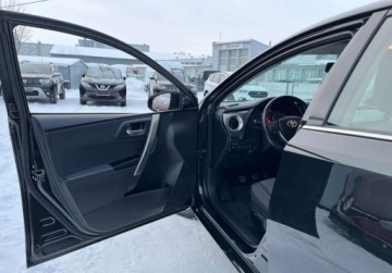 Toyota Auris I Hatchback 3d Facelifting 1.6 Valvematic 132KM 2013 Toyota Auris kamera , nawigacja 1.6 Benzyna 132KM, zdjęcie 14