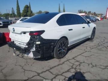 BMW Seria 7 G70 2023 BMW Seria 7 740i 2023 3.0 Benzyna 375KM, zdjęcie 5