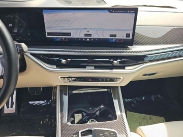 BMW X5 G05 2024 BMW X5 M60 XDrive 2024 4.4 Benzyna 523KM, zdjęcie 7