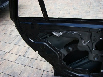 BMW X1 F48 задняя левая дверь