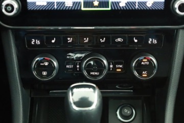 Skoda Superb III Kombi Facelifting 2.0 TDI SCR 200KM 2022 Skoda Superb 2.0 TDI, Salon Polska, 1. Właściciel, zdjęcie 8