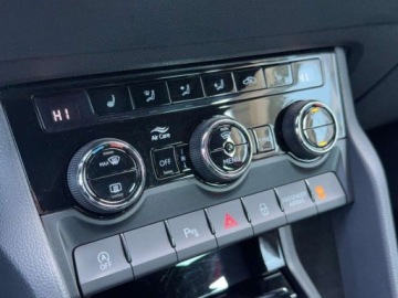 Skoda Karoq Crossover Facelifting 2.0 TDI SCR 150KM 2022 Skoda Karoq LED Matrix ACC Grzane fotele i szyba przednia Kamera AC 3-stre, zdjęcie 24