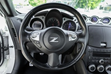 Nissan 370Z 2009 Nissan 370 Z Touring Coupe 2009 3.7 Benzyna 332KM, zdjęcie 13