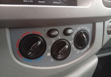 Renault Trafic II Kabina 2.0 dCi 115KM 2009 Renault Trafic Zarejestrowany - 2,0 - 114 KM - 9 osob 2.0 Diesel 114KM, zdjęcie 22