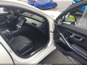 Mercedes Klasa S W223/V223 2022 Mercedes-Benz Klasa S 580 4Matic 2022 4.0 Benzyna 496KM, zdjęcie 9