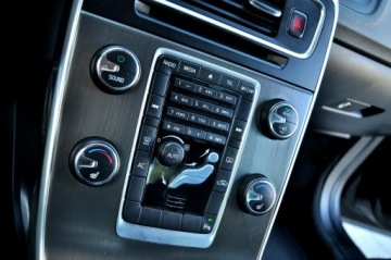 Volvo S60 II Sedan 2.0 D3 163KM 2012 Volvo S60 2.0 163 KM D3 Automat Navi Parktronik, zdjęcie 19